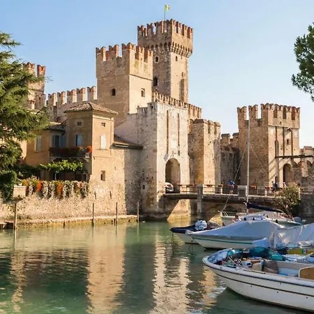 Petite Maison アパート